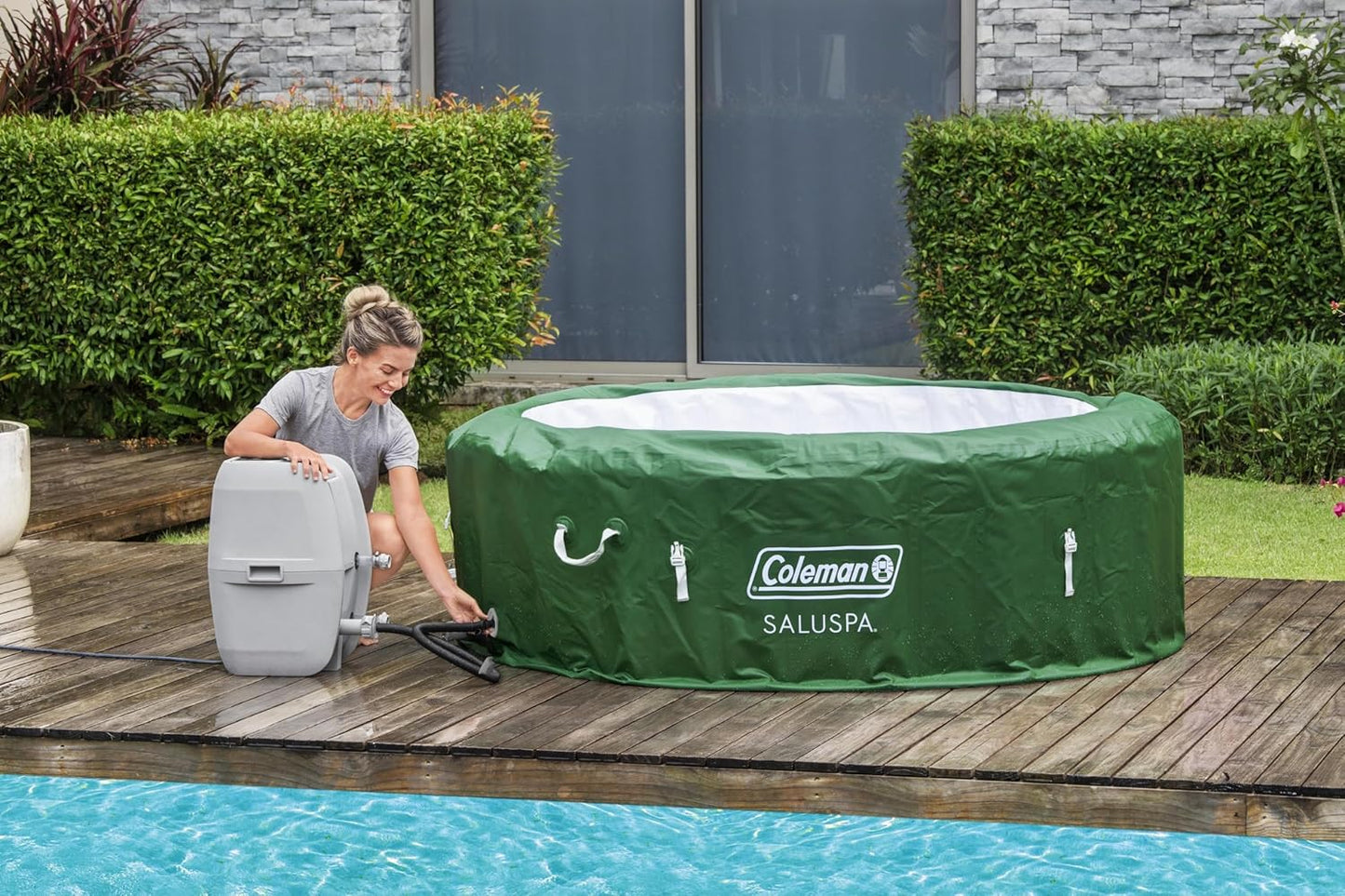 Bestway Palm Springs 4 to 6 Person EnergySense Smart AirJet Plus Inflatable Hot Tub Outdoor Spa with 140 AirJets and Insulated Cover