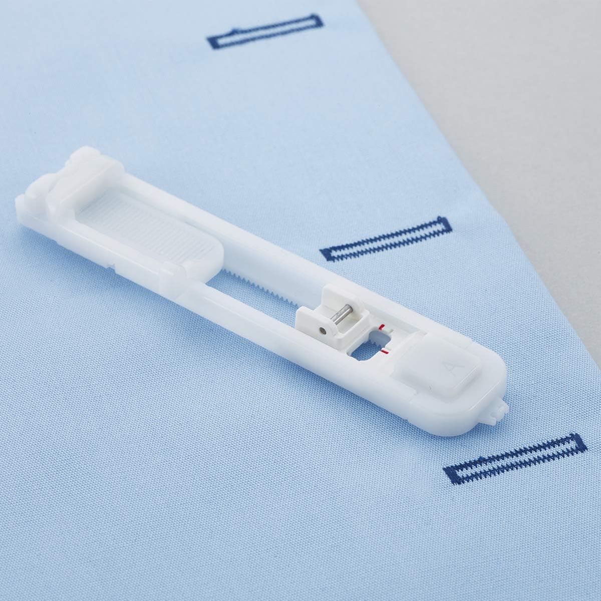 Sewing Machine, GX37, 37 Built-in Stitches, 6 Included Sewing Feet