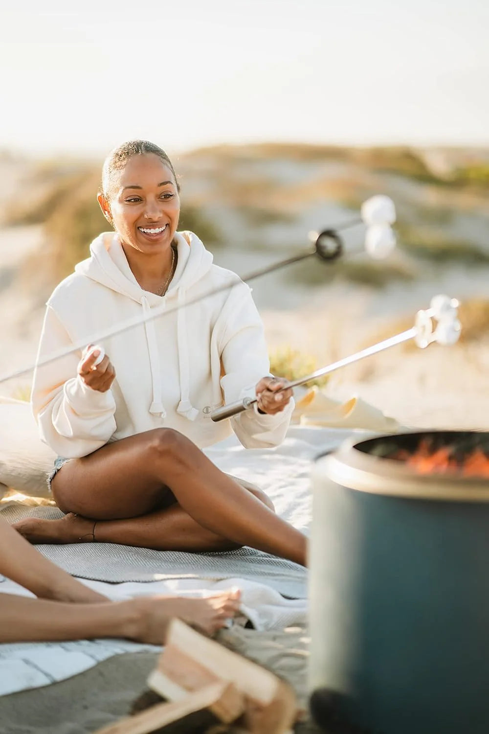 Solo Stove Bonfire 2.0 with Stand, 19.5 Inch Smokeless Fire Pit with Removable Ash Pan - Portable Outdoor Fire Pit - Stainless Steel Wood Burning Fireplace, Ideal for 4-6 People, 21.75 lbs