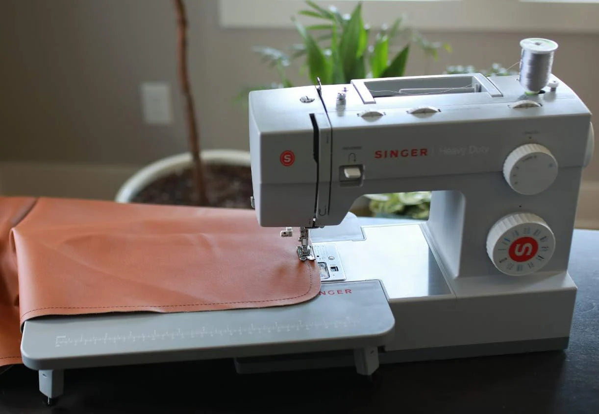 Heavy-Duty 4423 High-Speed Sewing Machine (Includes Accessory Kit) 97 Stitches One-Step Buttonhole