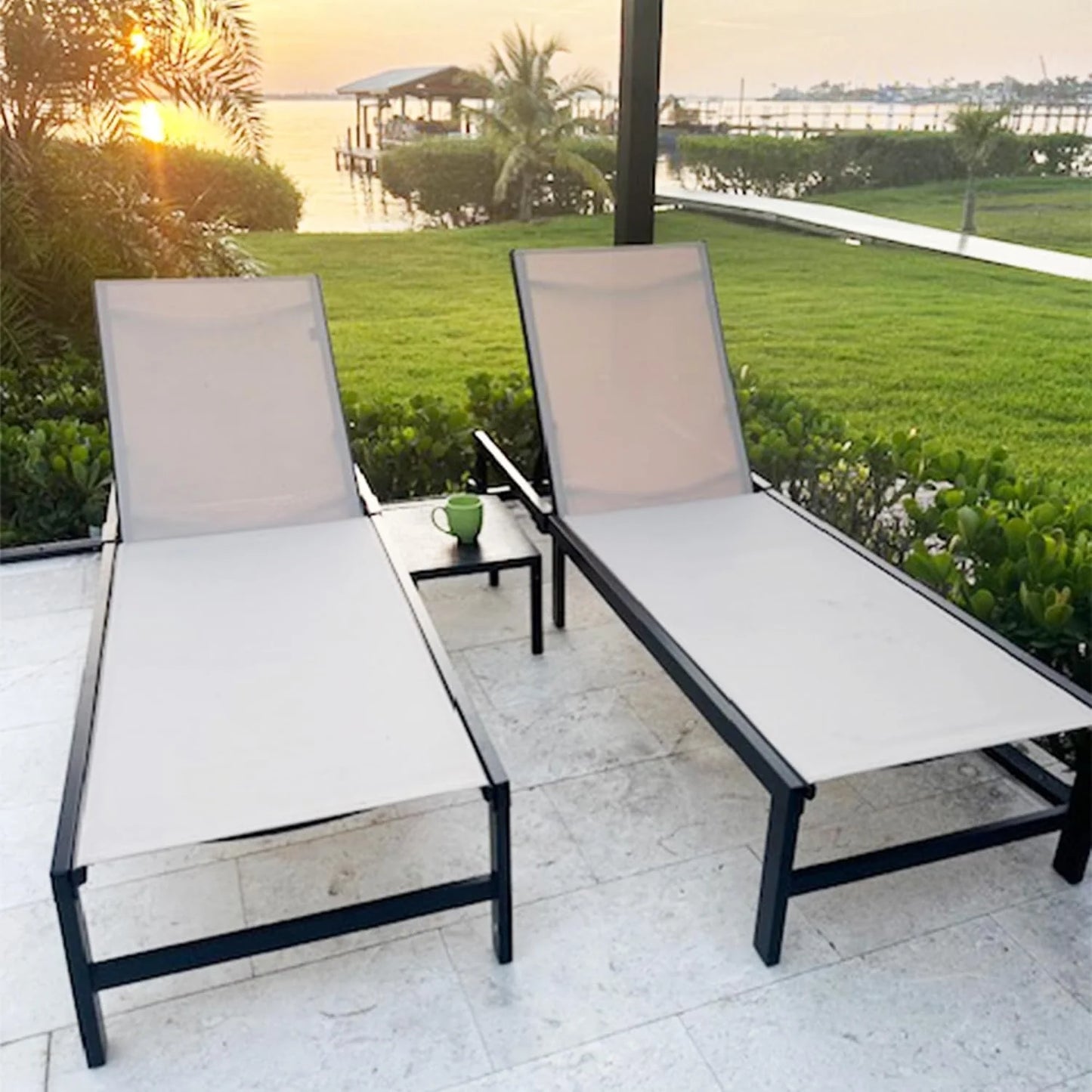 PURPLE LEAF Patio Tanning Lounge Chair Set with Face Down Hole Outdoor Aluminum Adjustable Reclining Chairs Wheels Pillows and Table for Poolside Beach Sunbathing Lounger, Beige