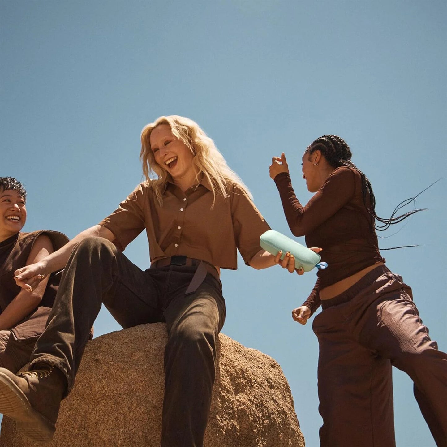 Bose SoundLink Flex Portable Bluetooth Speaker (2nd Gen), Portable Outdoor Speaker with Hi-Fi Audio, Up to 12 Hours Battery Life, Waterproof and Dustproof