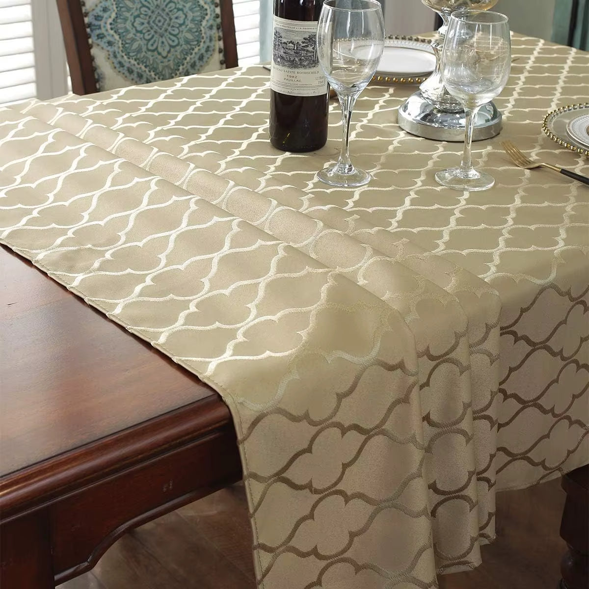 Jacquard Gold Tablecloth Waterproof Polyester for Kitchen or Dining