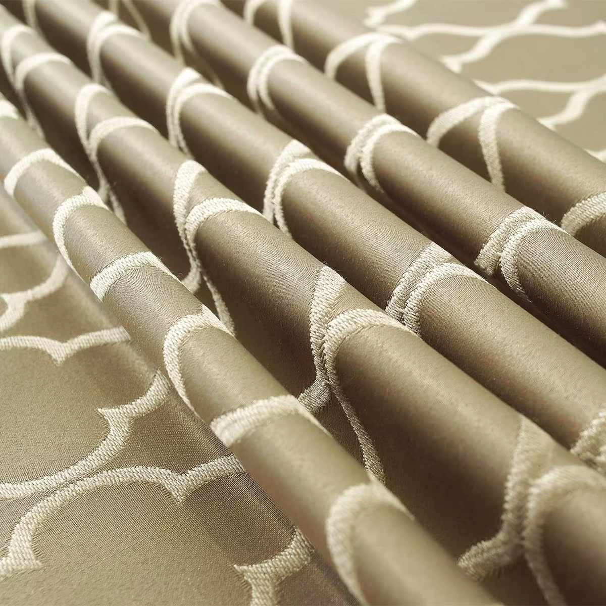 Jacquard Gold Tablecloth Waterproof Polyester for Kitchen or Dining